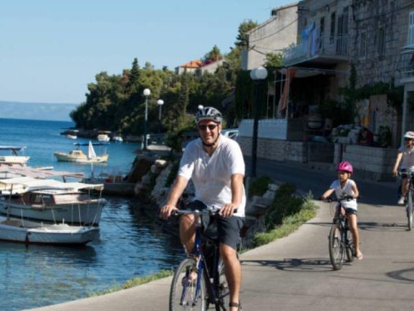 Croatia family holiday, bike & boat