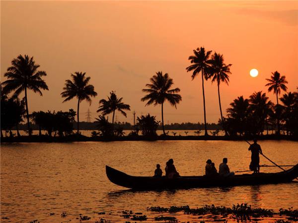 Kerala hiking holiday in India