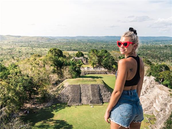 18-29s holiday in Central America