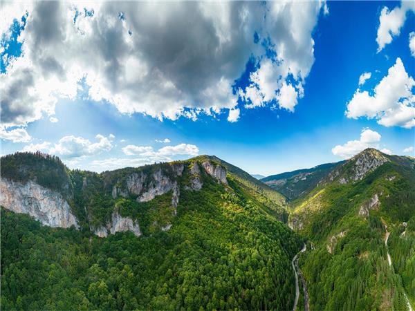 Walking in the Rhodope Mountains, Short Break