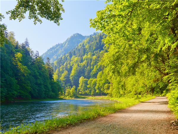 Poland cycling holiday VeloDunajec route
