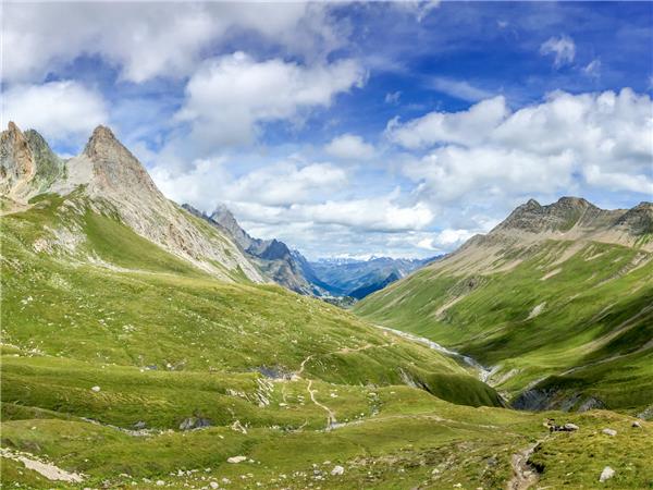 Tour du Mont Blanc circuit in comfort