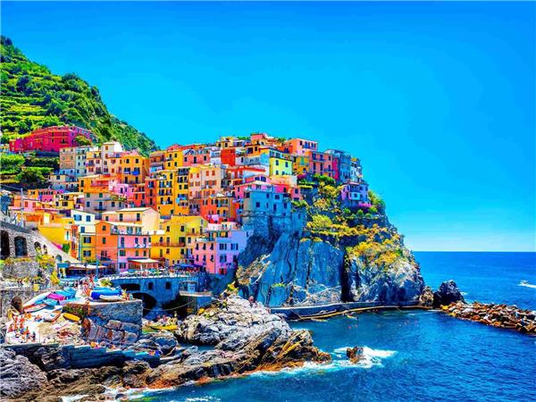 Cinque Terre highlights walking holiday