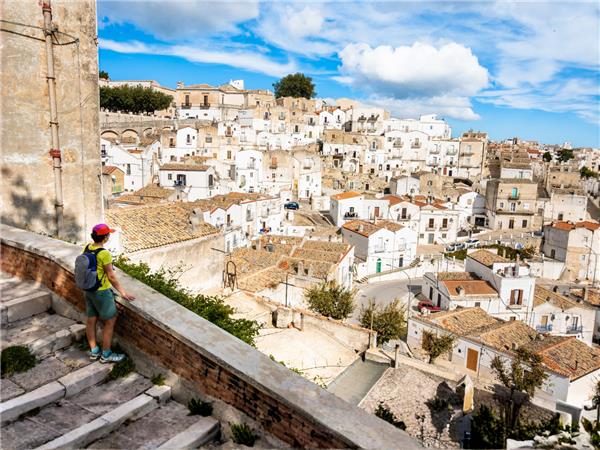 Walking holiday in Catalonia, centre based