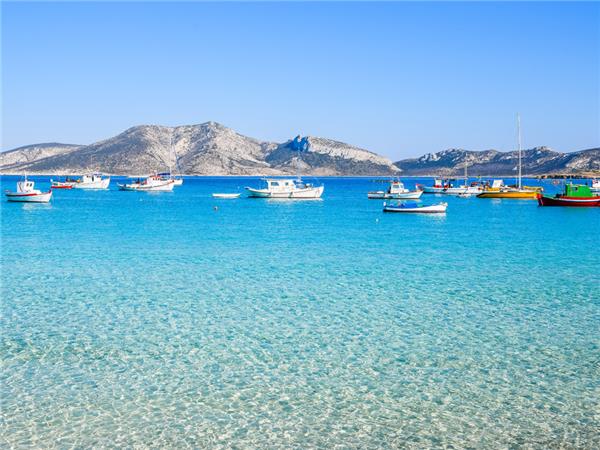 Sailing holiday in Greece, Mykonos to Santorini