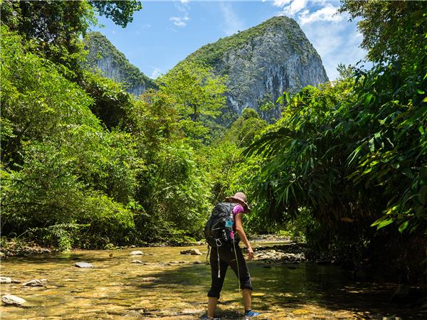 Sarawak wildlife & beach holiday