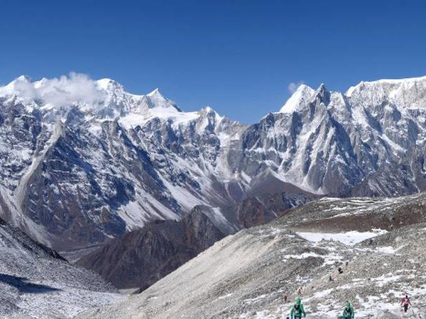 Manaslu Circuit trekking holiday in Nepal