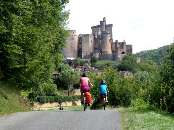 Family cycling holidays clearance