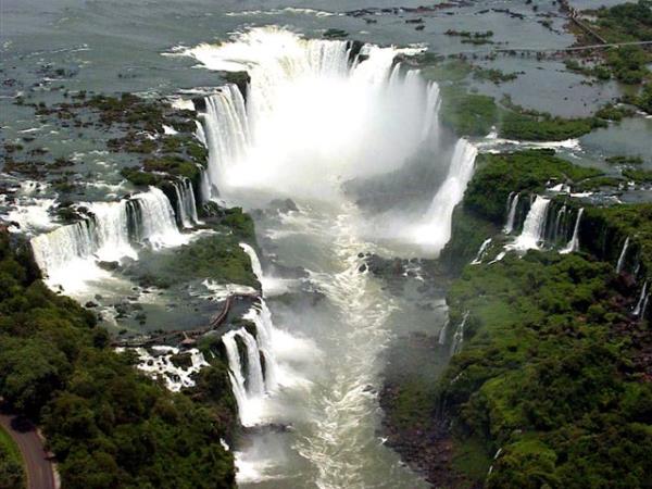 Holiday in Argentina, glaciers, falls & tango