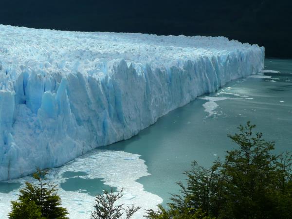 Patagonian glaciers holiday with ice trekking