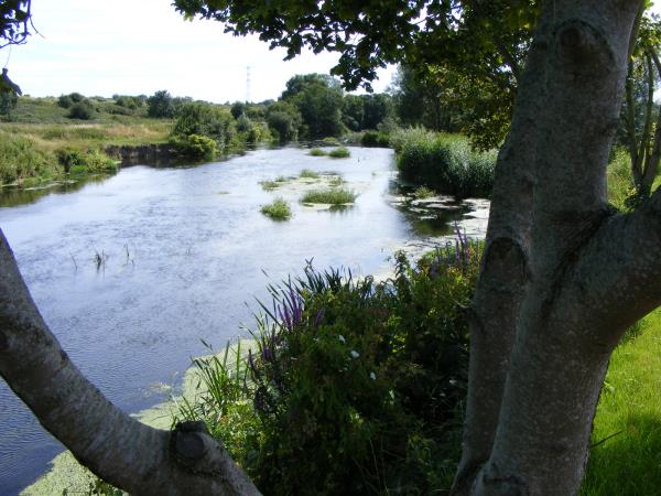 Self guided Avon Valley river path walking holiday, England
