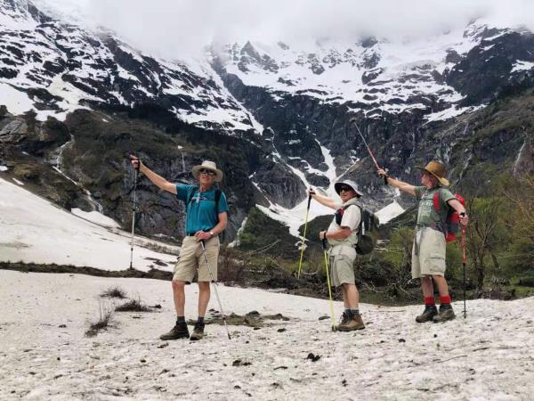 Yunnan trekking holiday, Mt Meili to Cizhong 