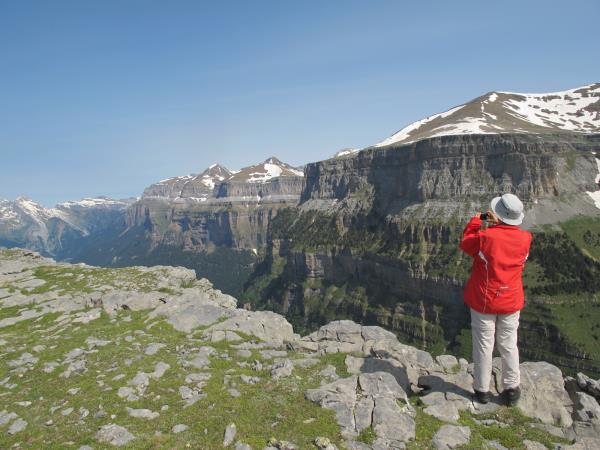 Central Pyrenees walking and wildlife holiday