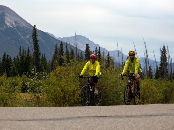 Canadian Rockies cycling holiday