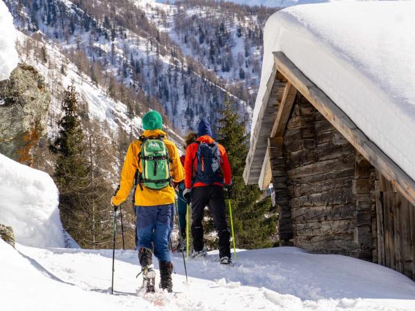 A yoga routine for snowshoe enthusiasts