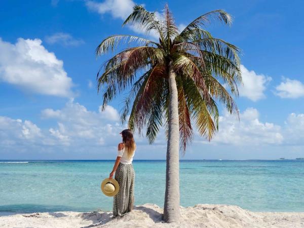 Maldives local island hopping holiday