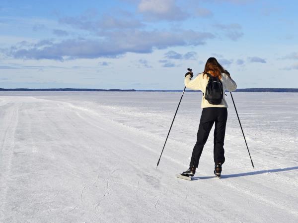 Finland winter holiday, tour skating