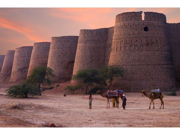 Southern Pakistan cultural tour for over 50s