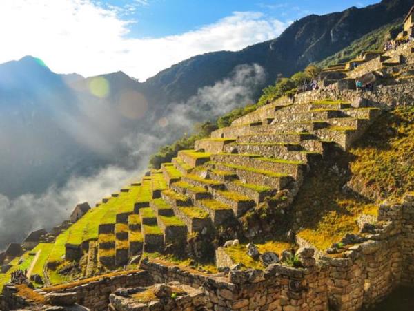 Choquequirao trek to Machu Picchu