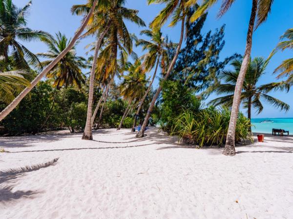 Safari and Zanzibar beach holiday, Tanzania