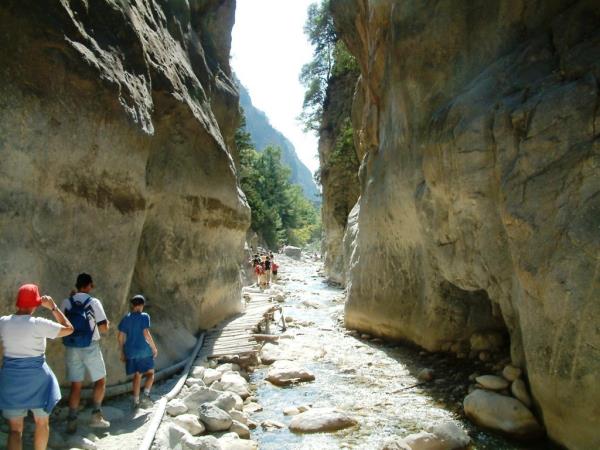 Coastal hiking tour in Crete