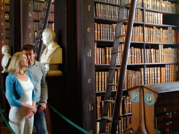 Literature & landscapes of Ireland vacation