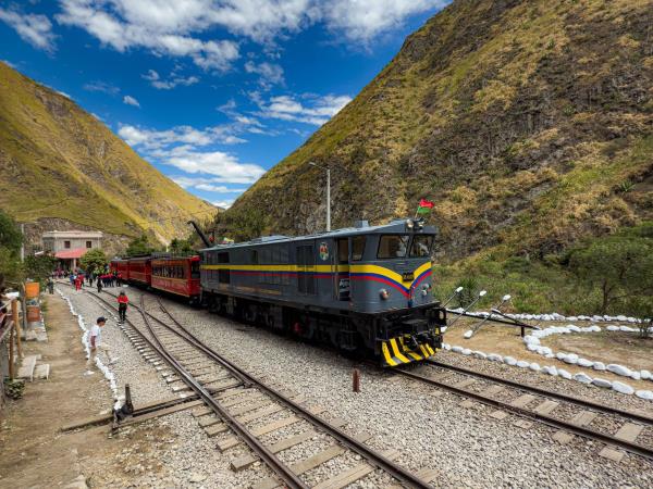 Ecuador Avenue of the Volcanoes holiday