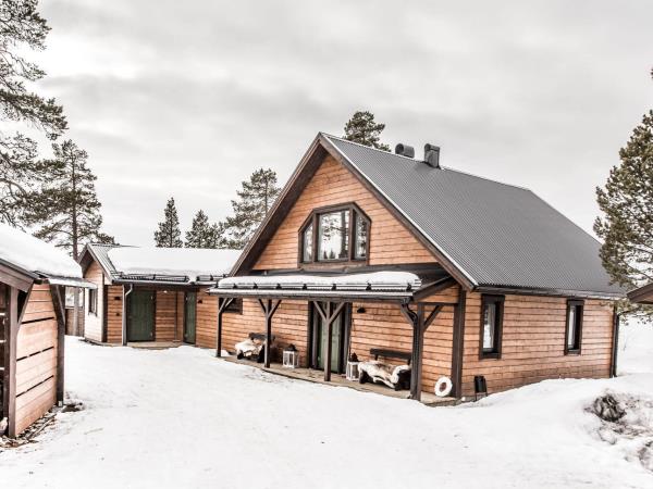Luxury Arctic Lodge holiday