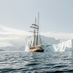 Sailing holidays in the Arctic