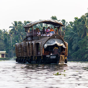 Staying on Kerala houseboat