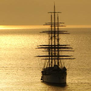 Small ship cruising in Greece guide