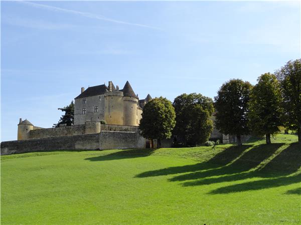 Dordogne self guided cycling tour, France