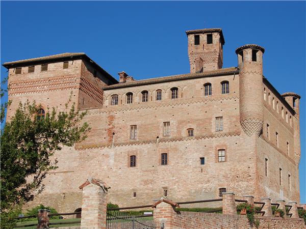 Piedmont cycling holiday, Italy