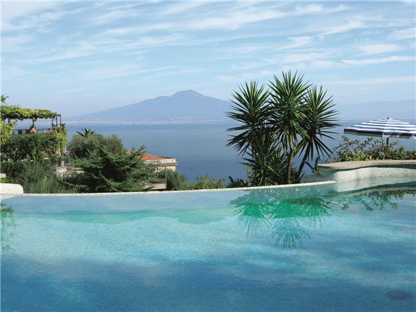 Amalfi to Sorrento walking holiday in Italy
