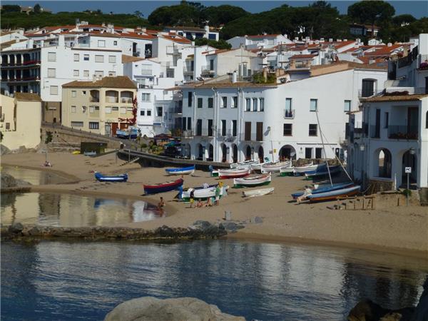 Catalonia walking holiday in Spain, self guided