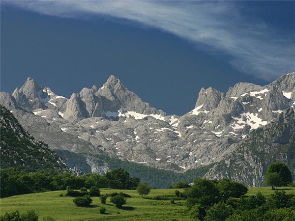 Picos mountains walking holiday in Spain