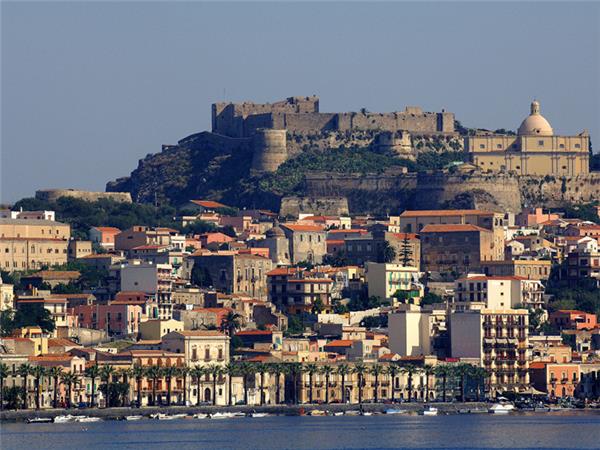 Sicily walking holiday, Sicilian Volcanoes