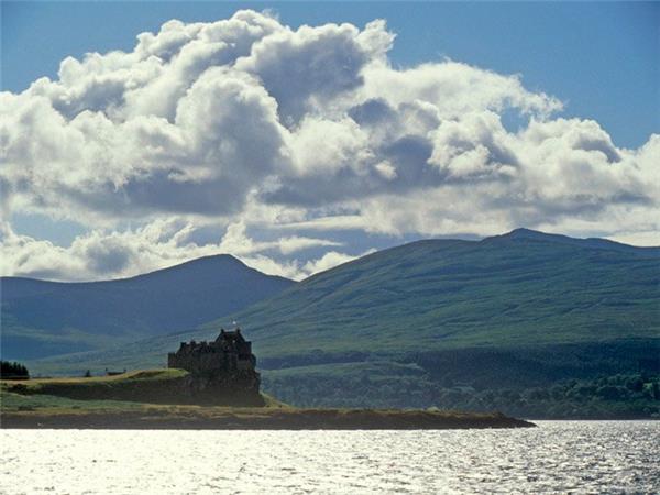 Isle of Mull sea kayaking holiday, Scotland