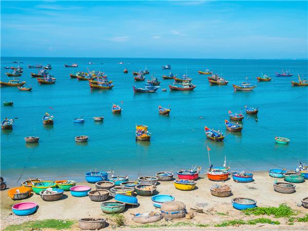 Vietnam activity holiday