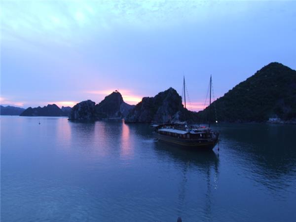 Vietnam activity holiday