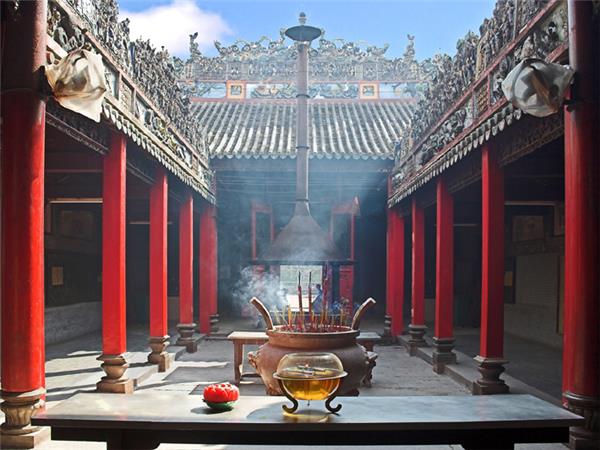Vietnam activity holiday