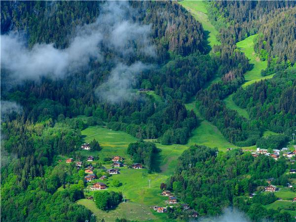 Mont Blanc Circuit trek, with hotel accommodation