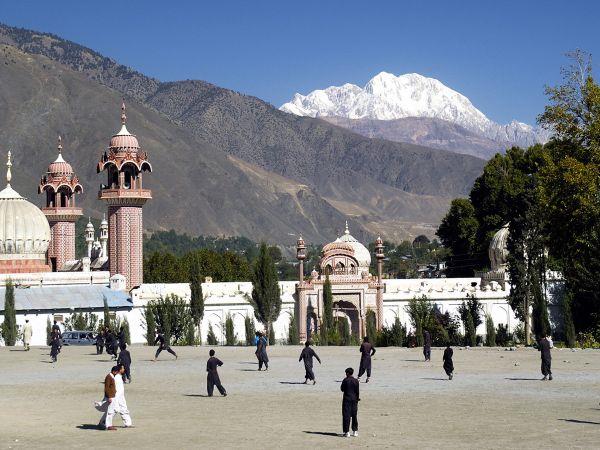 Pakistan summer mountain holiday