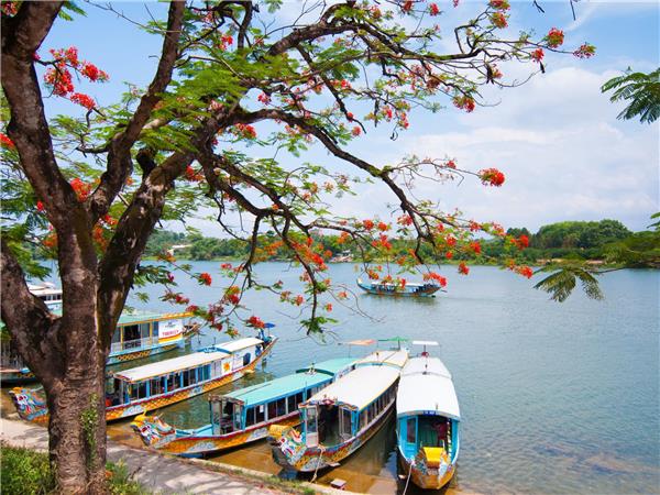 Vietnam and Cambodia holiday, Hanoi to Siem Reap