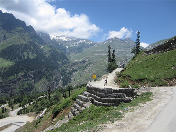 Manali to Leh cycling holiday in the Himalayas, Ladakh