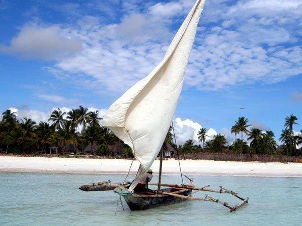 Tanzania small group tour, savannahs & sands