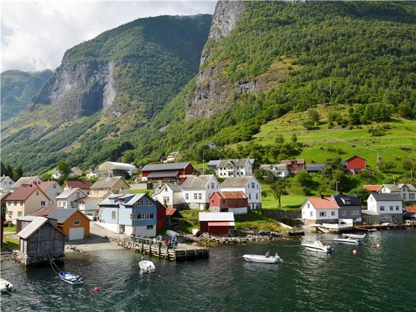Fjords walking holiday in Norway