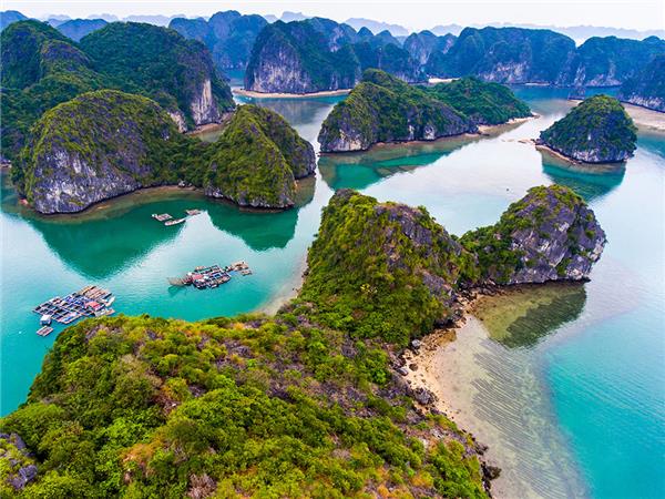 Indochina holiday, Hanoi to Bangkok via Angkor