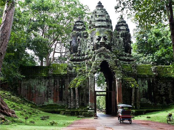 Indochina holiday, Hanoi to Bangkok via Angkor