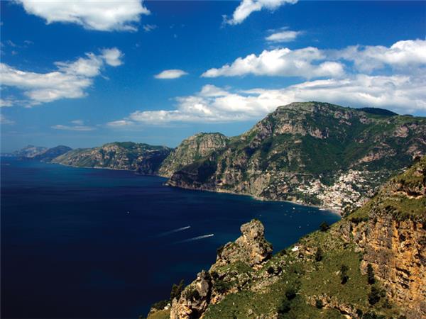 Short break sailing holiday in Italy